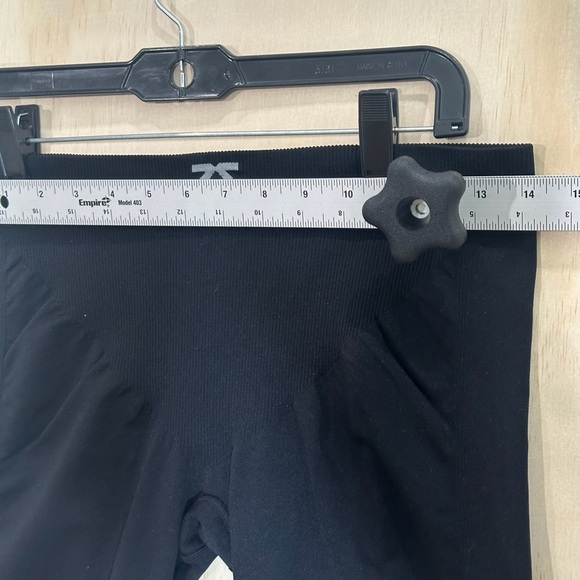 Zensah Black Athletic Compression Shorts Moisture-Wicking. NWT. - Picture 3 of 10